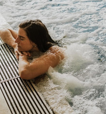 Finlake Lady In Spa Pool